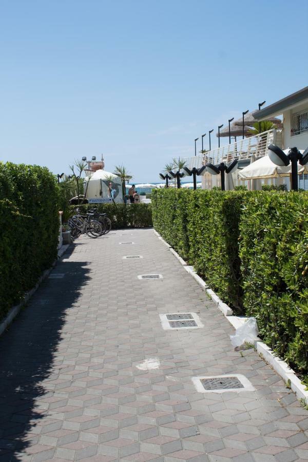 Hotel Delfino Marina Di Carrara Exteriér fotografie