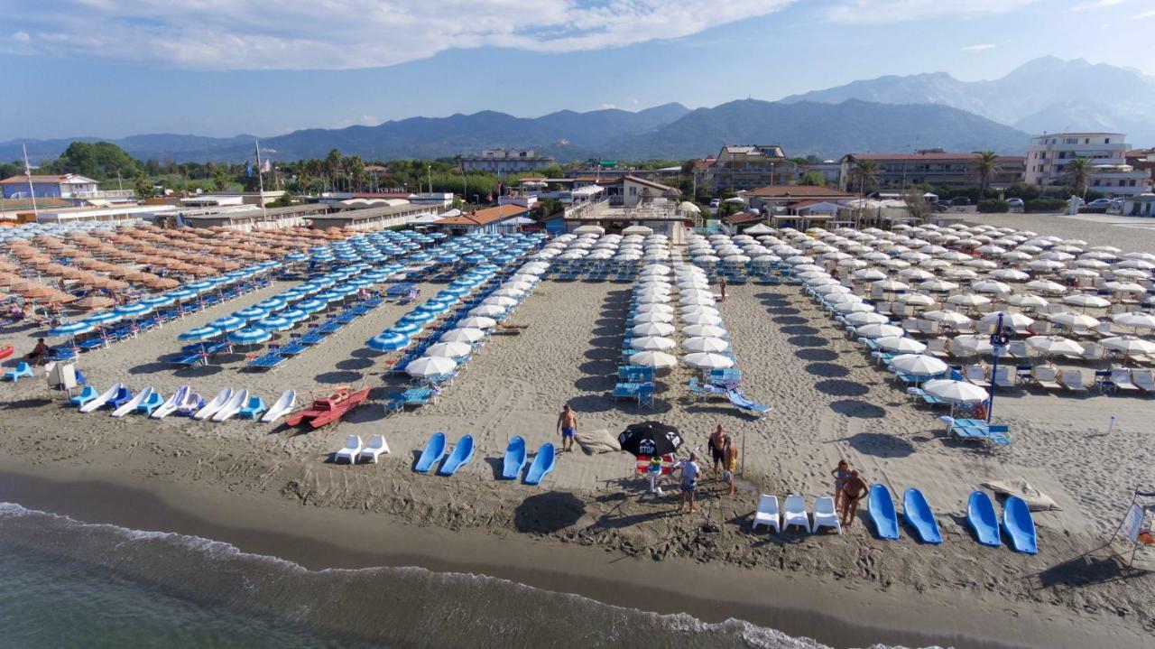 Hotel Delfino Marina Di Carrara Exteriér fotografie