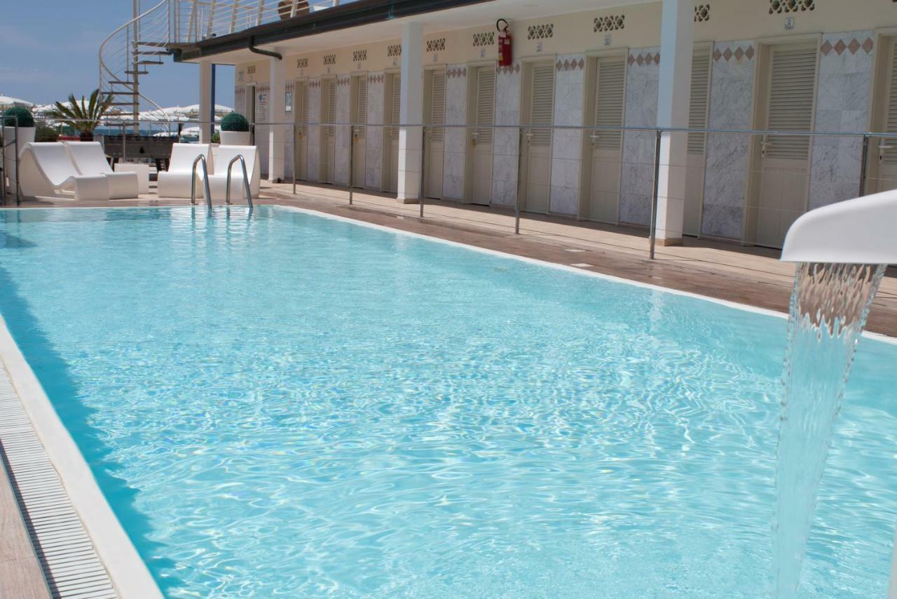 Hotel Delfino Marina Di Carrara Exteriér fotografie